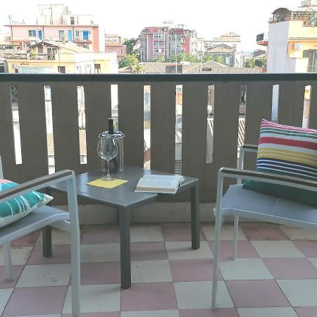 Inner City De Luxe Apartment Catánia Buitenkant foto