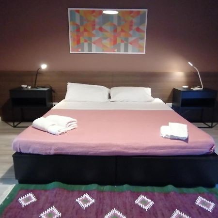 Inner City De Luxe Apartment Catánia Buitenkant foto