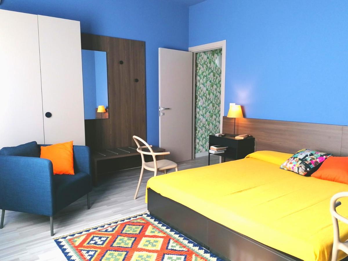 Inner City De Luxe Apartment Catánia Buitenkant foto