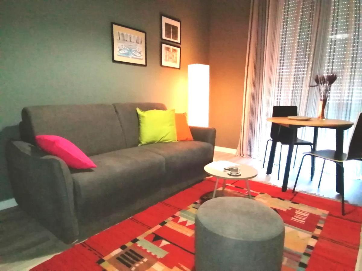 Inner City De Luxe Apartment Catánia Buitenkant foto